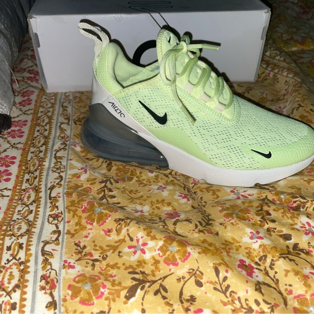 Nike Sneakers - Picture 3 of 6
